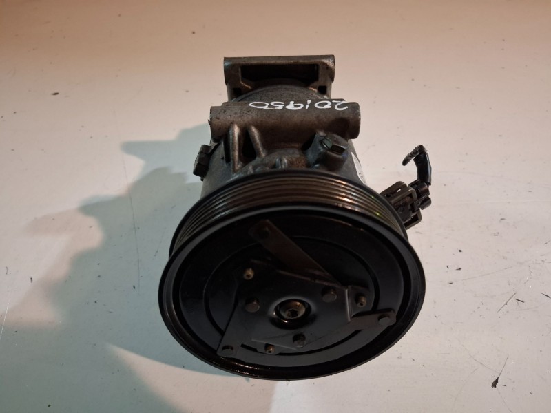 Recambio de compresor aire acondicionado para renault megane ii grandtour k9k732 referencia OEM IAM 8200940837  