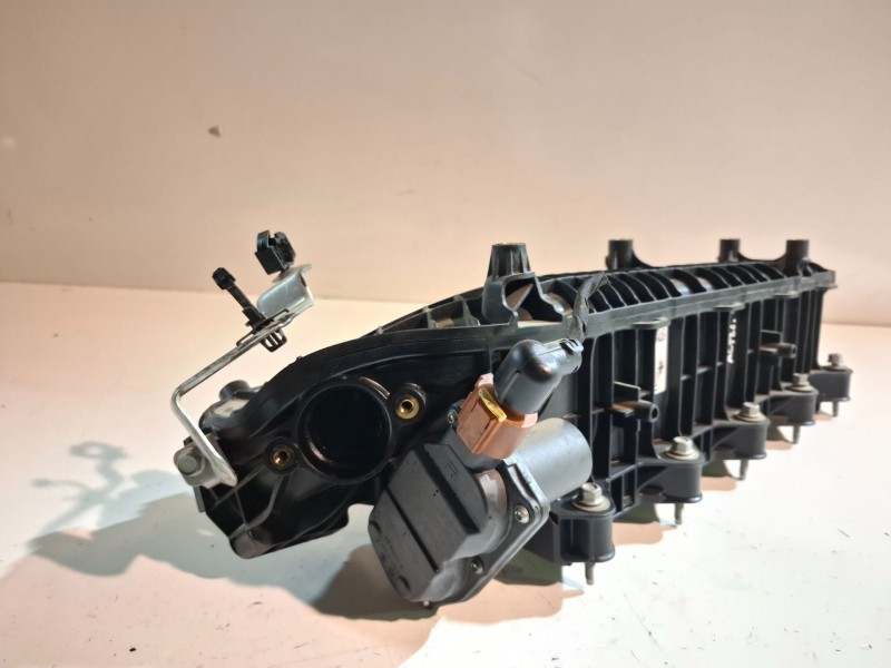 Recambio de colector admision para opel insignia b sports tourer b20dth referencia OEM IAM 55498893  