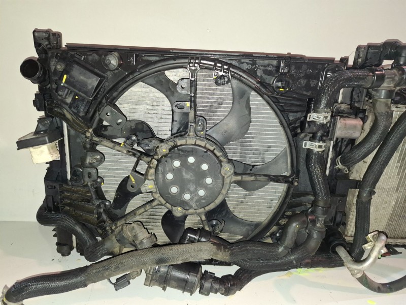 Recambio de radiador agua para dacia dokker express k9k872 referencia OEM IAM 214104225R  