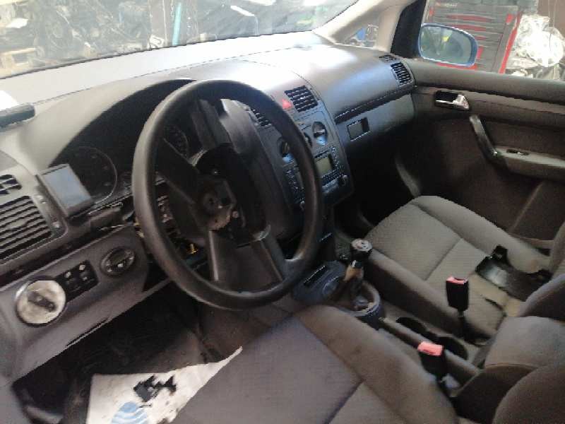 volkswagen touran (1t1) del año 2004