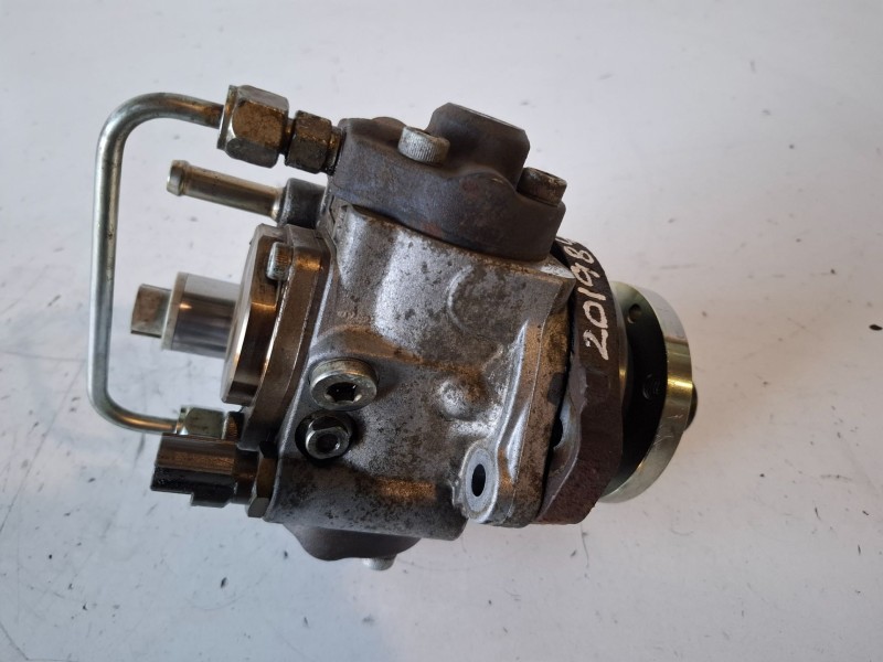 Recambio de bomba inyeccion para nissan x-trail (t30) yd22 referencia OEM IAM 16700AW403  
