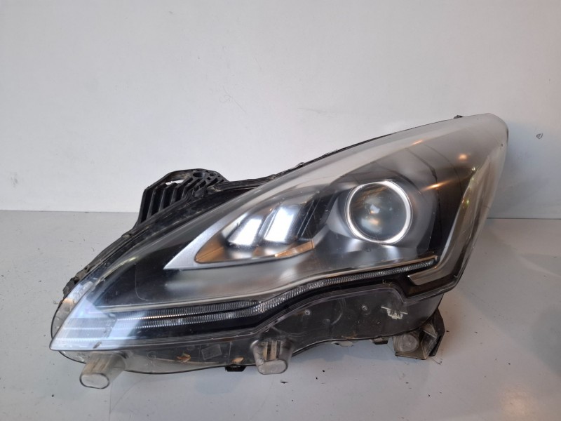Recambio de faro izquierdo para peugeot 5008 5g01 referencia OEM IAM 9805525580  