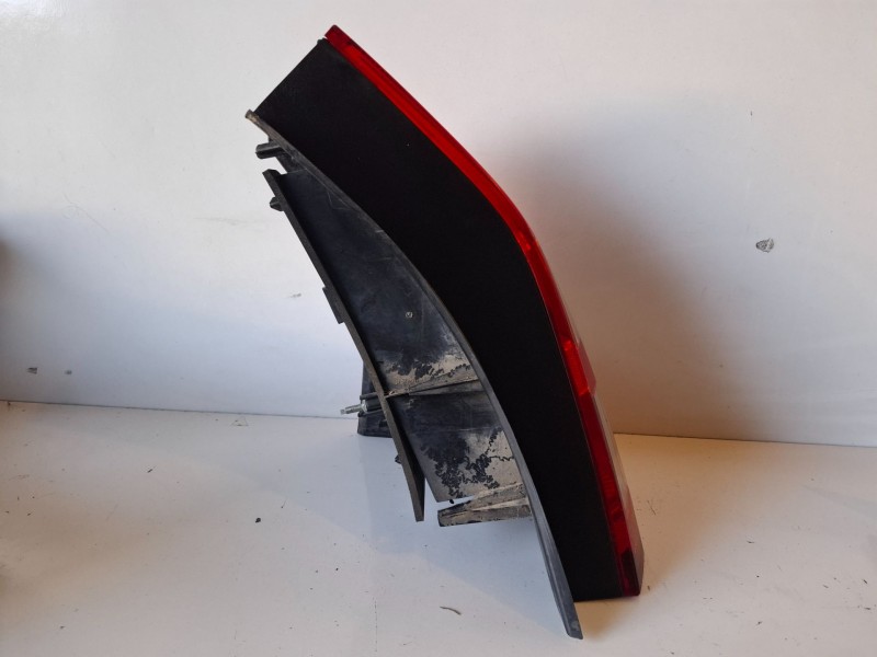 Recambio de piloto trasero derecho para dacia sandero k9k796 referencia OEM IAM 8200734824  