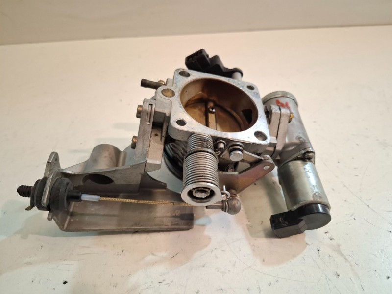 Recambio de caja mariposa para opel vectra c berlina x18xe referencia OEM IAM   