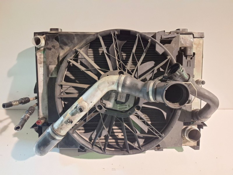 Recambio de electroventilador para bmw serie 5 berlina (e60) 306d2 referencia OEM IAM 67326925724902  