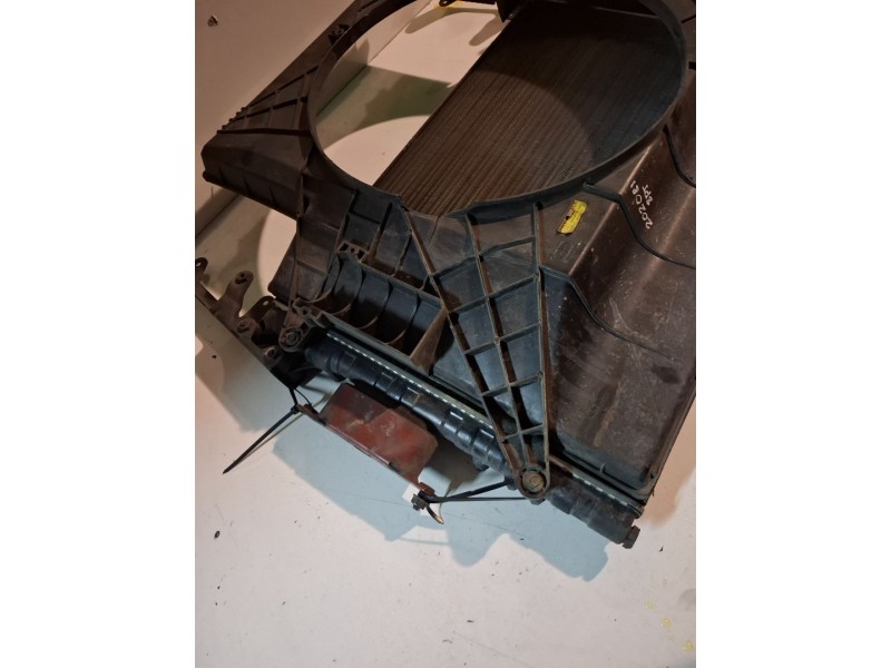 Recambio de radiador agua para iveco daily camión/volquete 814043b referencia OEM IAM   
