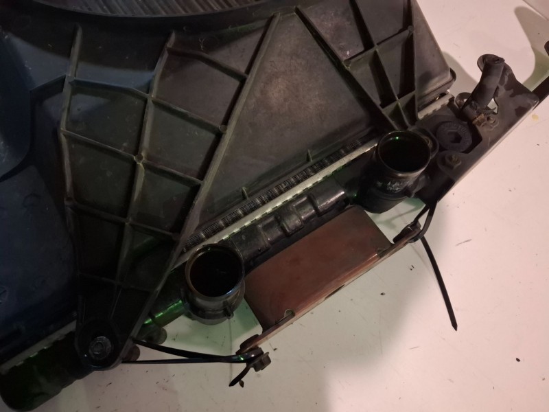 Recambio de radiador agua para iveco daily camión/volquete 814043b referencia OEM IAM   