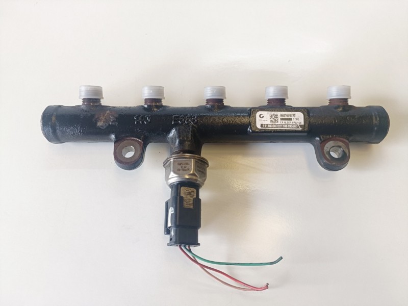 Recambio de rampa inyectora para fiat ii scudo (272) combi rhr referencia OEM IAM 9681649580  