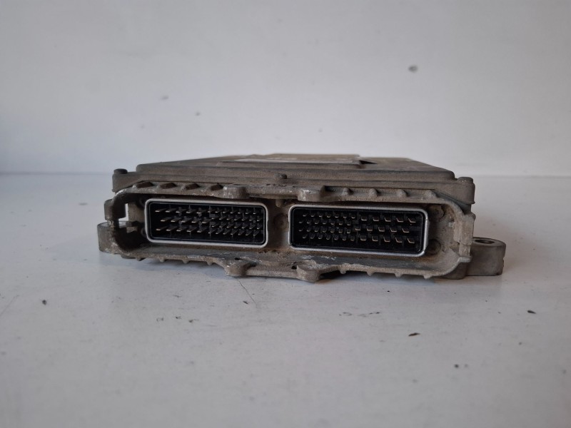 Recambio de centralita motor uce para iveco daily camión/volquete 814043b referencia OEM IAM 0281001537  