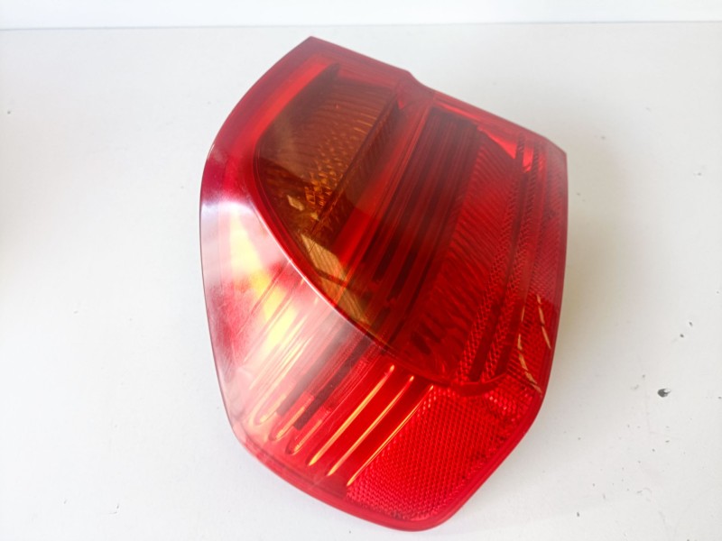 Recambio de piloto trasero izquierdo para bmw serie 3 berlina (e90) 204d4 referencia OEM IAM 693745711  