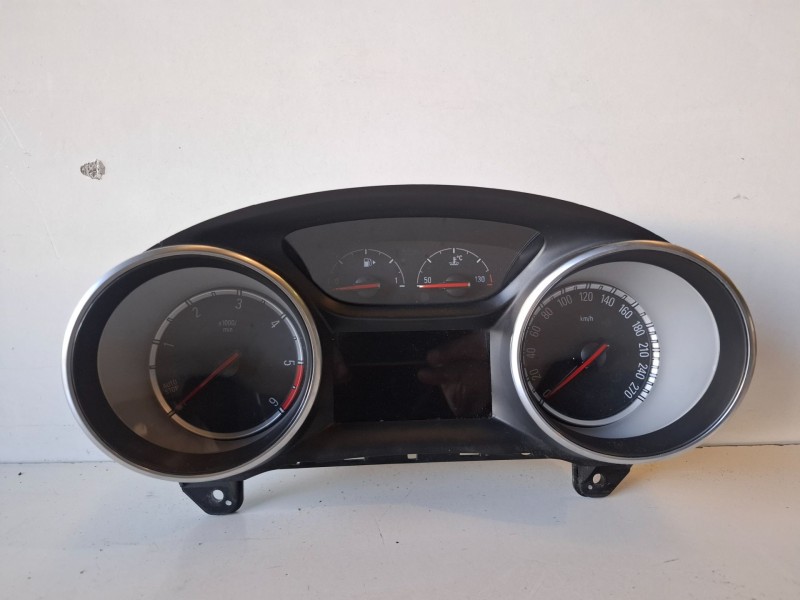 Recambio de cuadro instrumentos para opel insignia b sports tourer b16dth referencia OEM IAM 39113830  