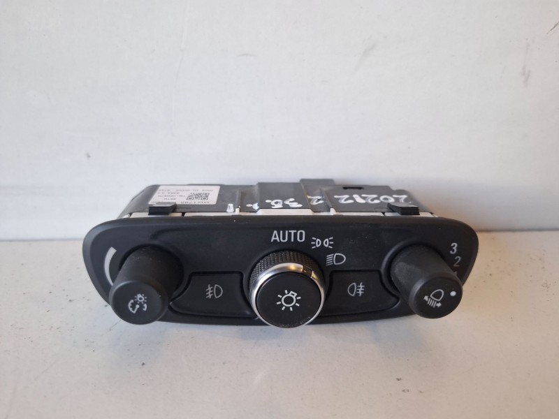 Recambio de mando luces para opel insignia b sports tourer b16dth referencia OEM IAM 39121795  