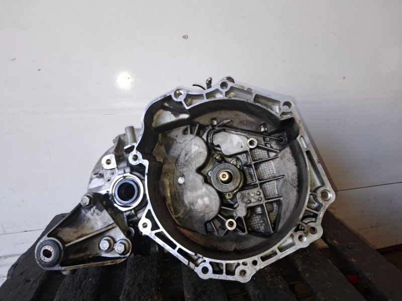 Recambio de caja cambios para opel insignia b sports tourer b16dth referencia OEM IAM M320MDE  