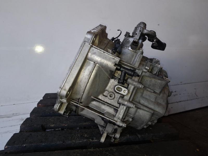 Recambio de caja cambios para opel insignia b sports tourer b16dth referencia OEM IAM M320MDE  
