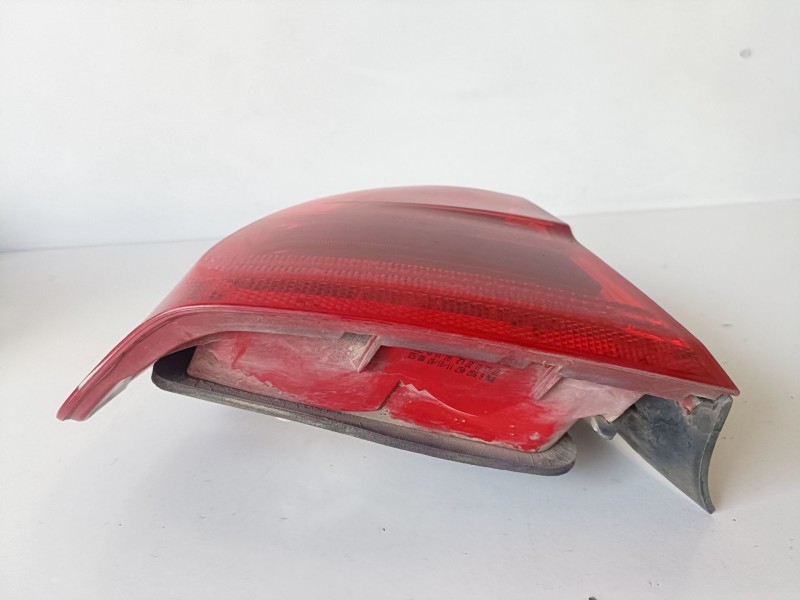 Recambio de piloto trasero izquierdo para bmw serie 3 berlina (e90) 204d4 referencia OEM IAM 693745711  