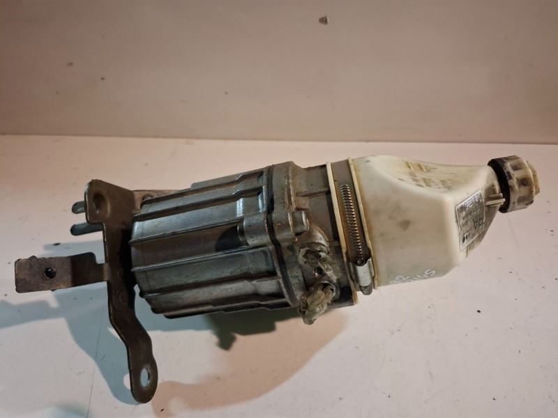 Recambio de bomba direccion para opel astra h berlina z17dth referencia OEM IAM 13192897  