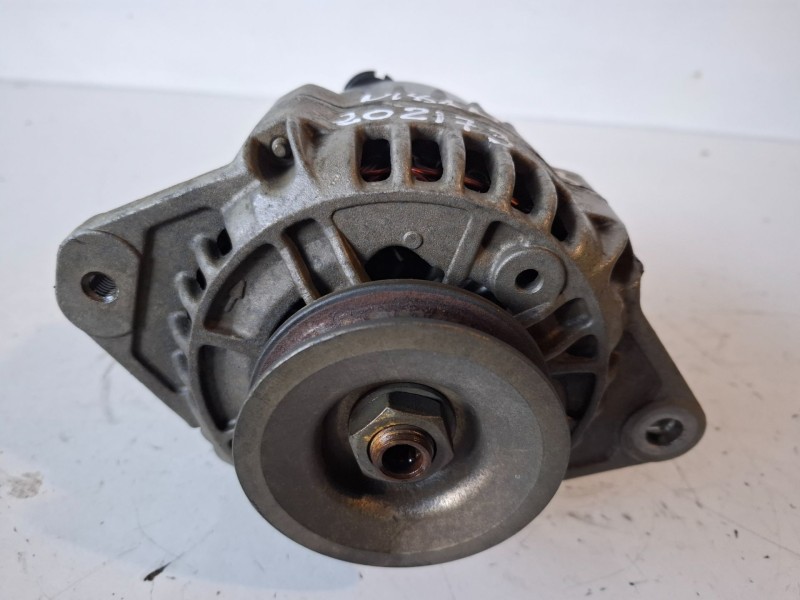 Recambio de alternador para nissan terrano ii (r20) td27 referencia OEM IAM 0123310033  