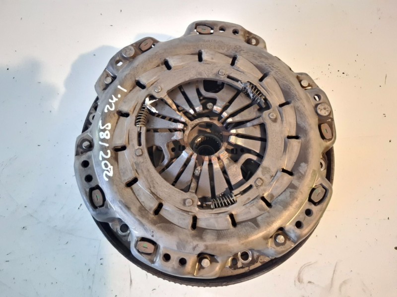 Recambio de volante motor para mercedes-benz viano (639) 646980 referencia OEM IAM   