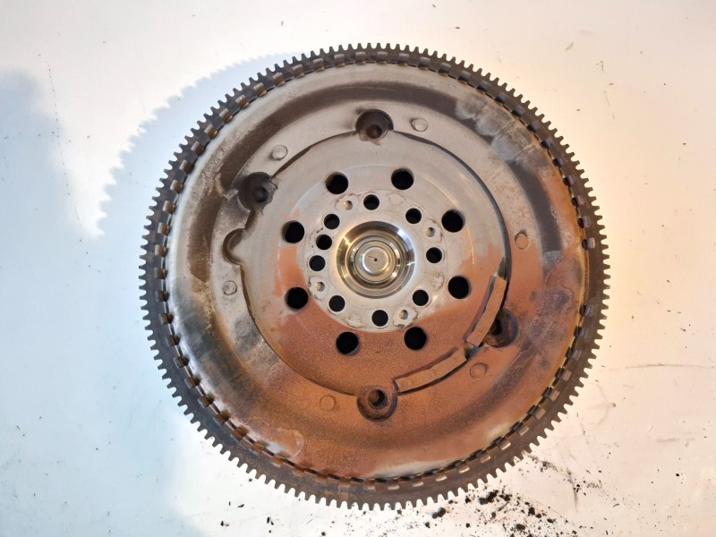 Recambio de volante motor para mercedes-benz viano (639) 646980 referencia OEM IAM   