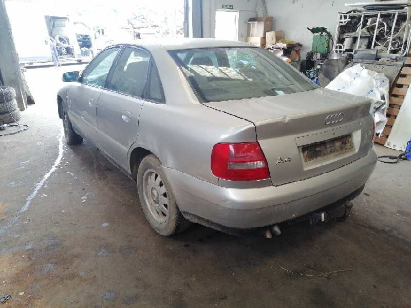 audi a4 berlina (b5) del año 2000