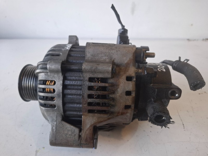 Recambio de alternador para hyundai sonata (nf) d4ea referencia OEM IAM 3730027020  