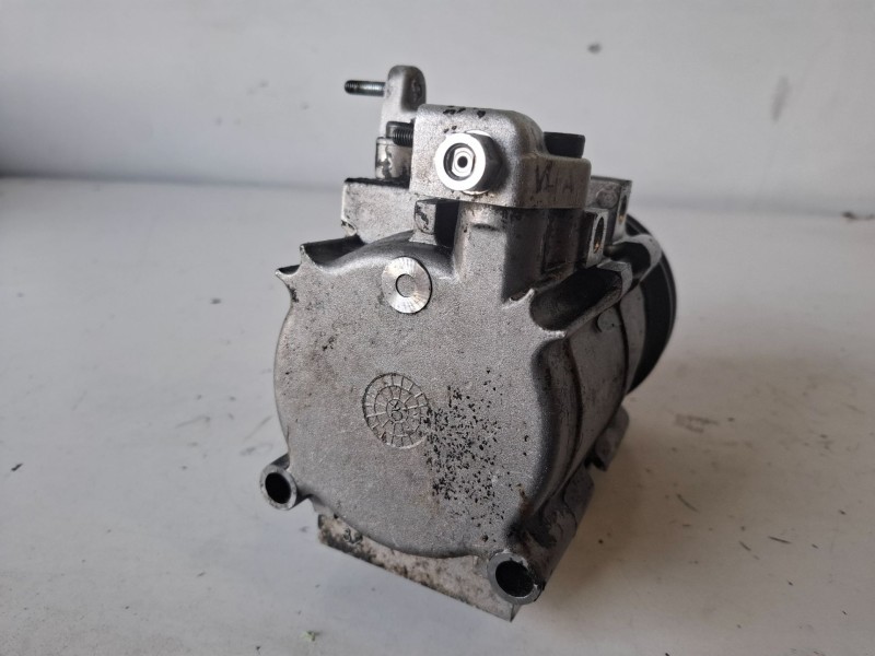 Recambio de compresor aire acondicionado para hyundai trajet (fo) g4jp referencia OEM IAM ALWAA06  