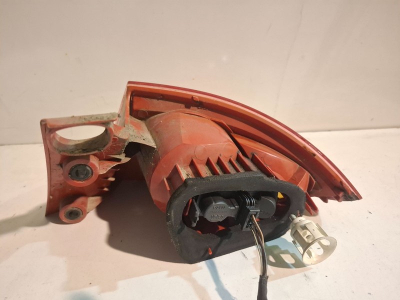 Recambio de piloto trasero izquierdo para seat leon (1p1) cayc referencia OEM IAM 1P0945095F  
