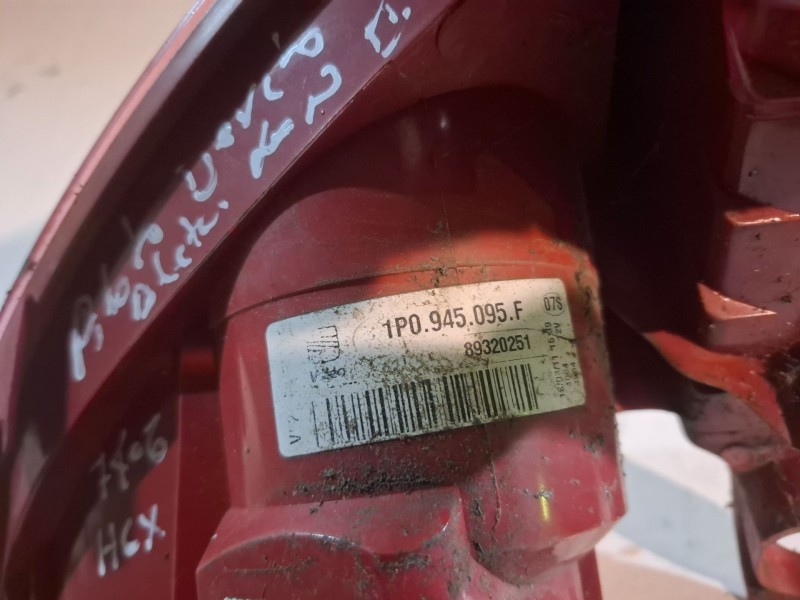 Recambio de piloto trasero izquierdo para seat leon (1p1) cayc referencia OEM IAM 1P0945095F  
