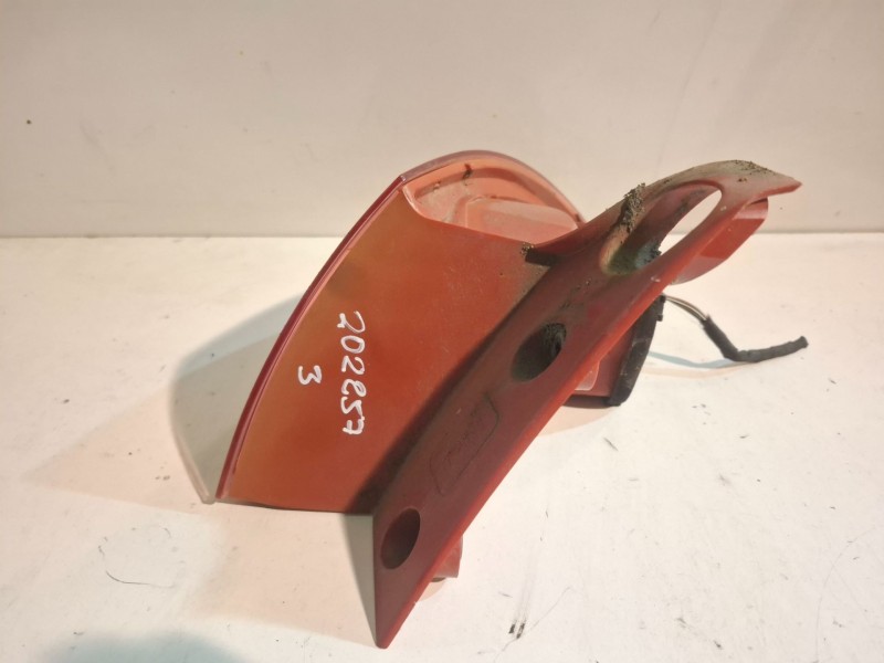 Recambio de piloto trasero izquierdo para seat leon (1p1) cayc referencia OEM IAM 1P0945095F  
