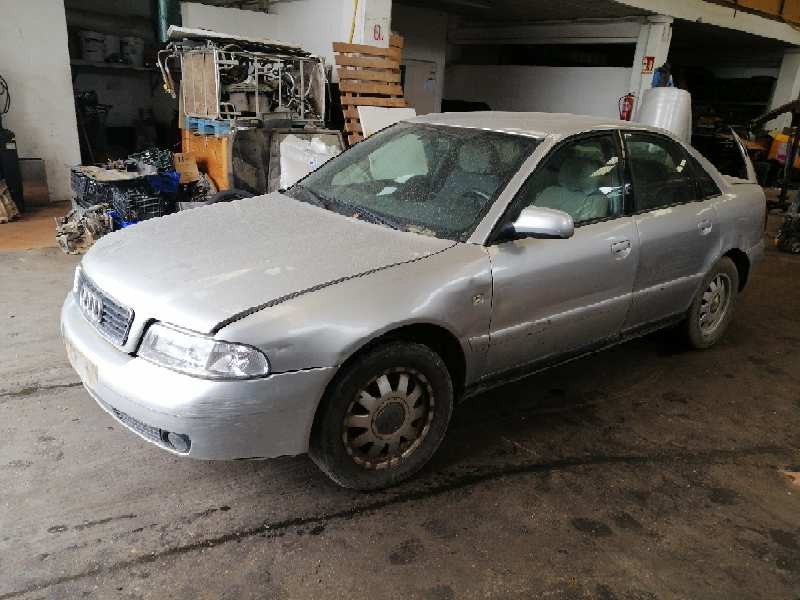 audi a4 berlina (b5) del año 2000