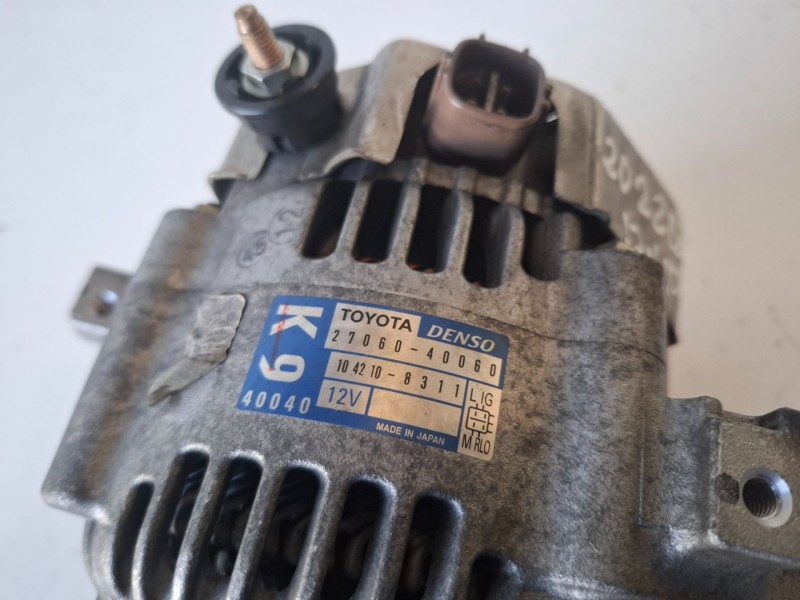 Recambio de alternador para toyota iq (nuj1/ngj1/kgj1) 1krfe referencia OEM IAM 2706040060  