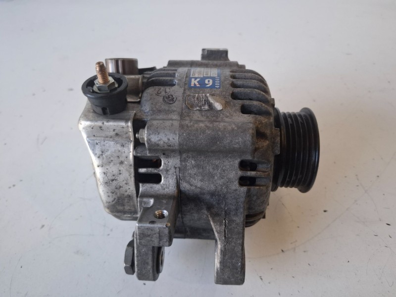 Recambio de alternador para toyota iq (nuj1/ngj1/kgj1) 1krfe referencia OEM IAM 2706040060  