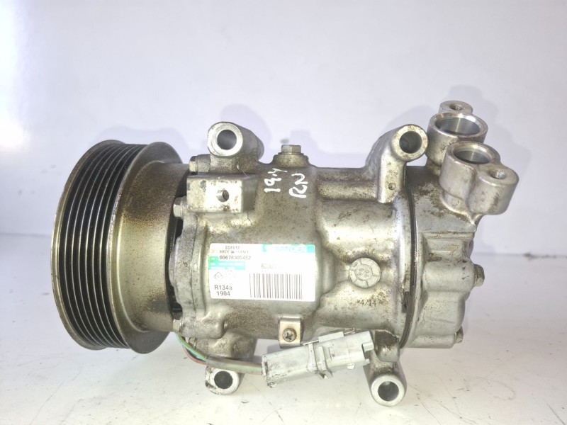 Recambio de compresor aire acondicionado para renault twingo ii d4f770 referencia OEM IAM 8200819568B  