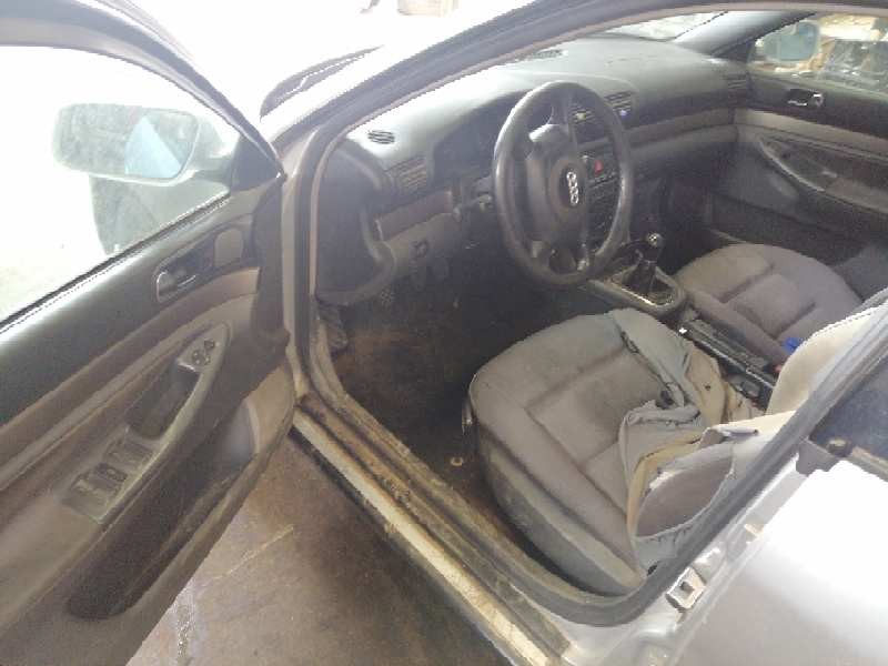 audi a4 berlina (b5) del año 2000