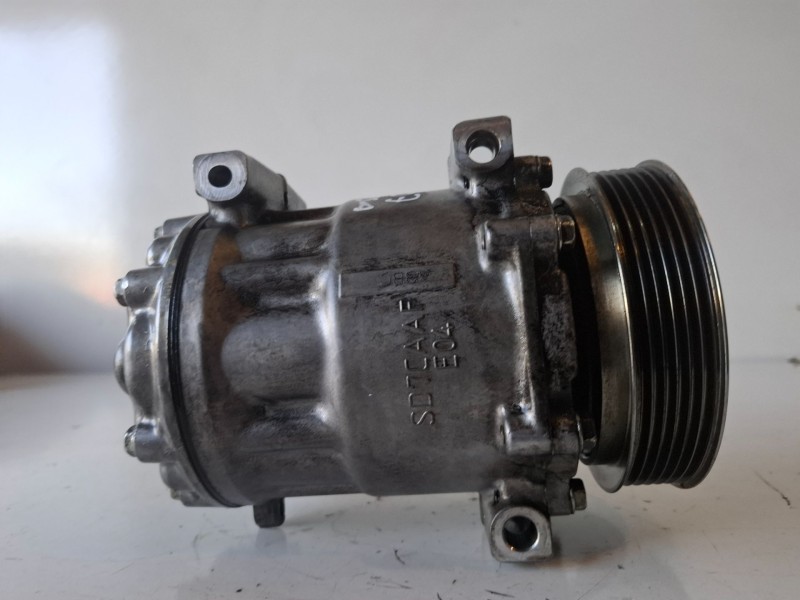 Recambio de compresor aire acondicionado para citroen c5 berlina 9hz referencia OEM IAM 9683003080  
