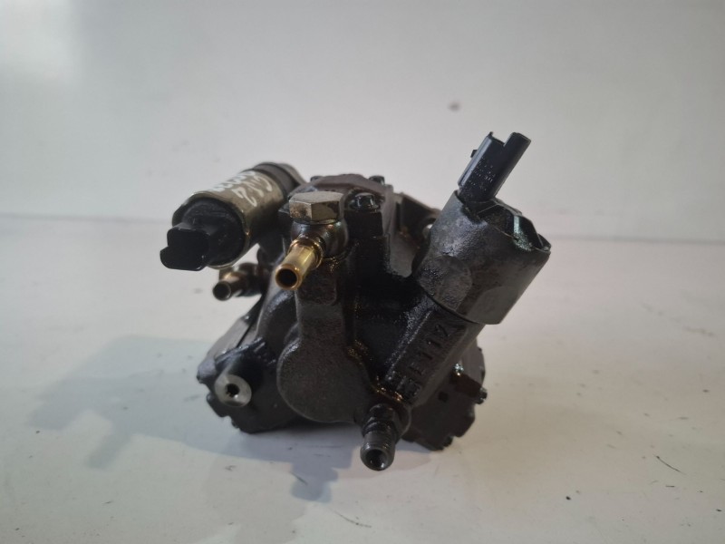 Recambio de bomba inyeccion para citroen c3 pluriel 8hx referencia OEM IAM 9651590880  