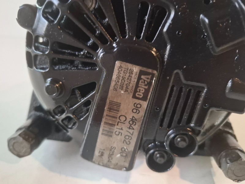 Recambio de alternador para citroen c3 pluriel 8hx referencia OEM IAM 9646476280  