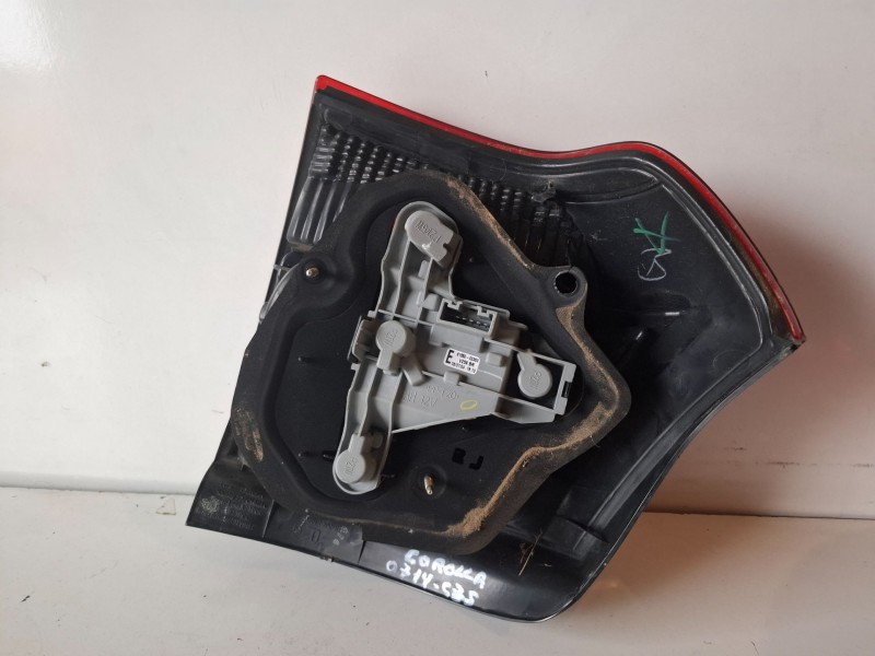 Recambio de piloto trasero izquierdo para toyota corolla (e12) 1cdftv referencia OEM IAM   