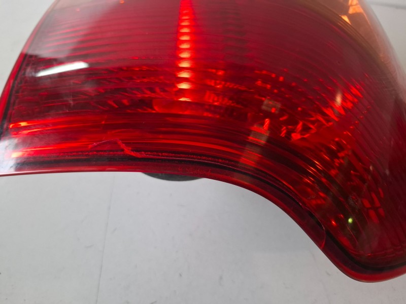 Recambio de piloto trasero izquierdo para toyota corolla (e12) 1cdftv referencia OEM IAM   