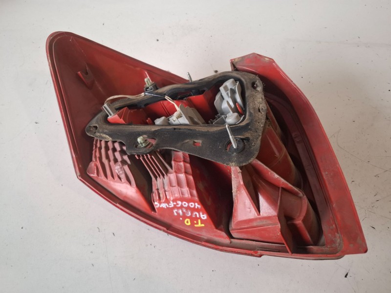 Recambio de piloto trasero izquierdo para toyota auris (e15) 1zr referencia OEM IAM   