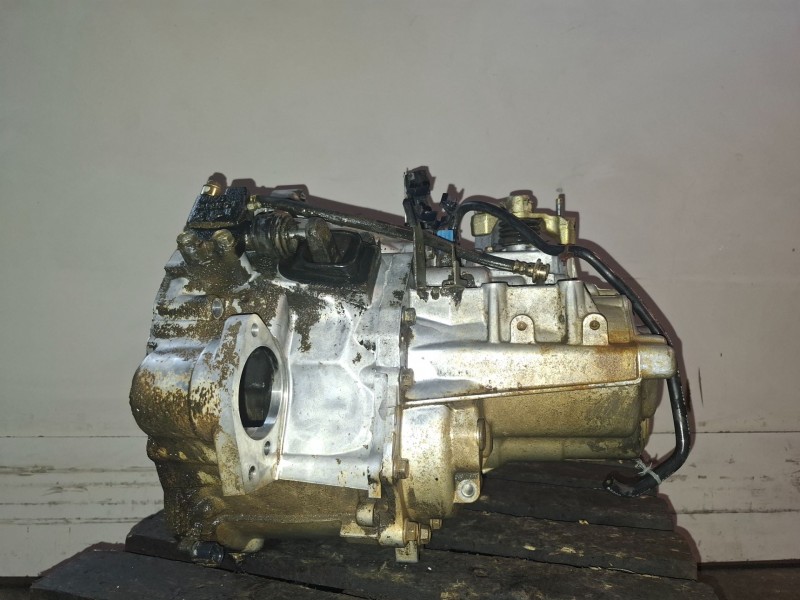 Recambio de caja cambios para nissan x-trail (t30) yd22 referencia OEM IAM   