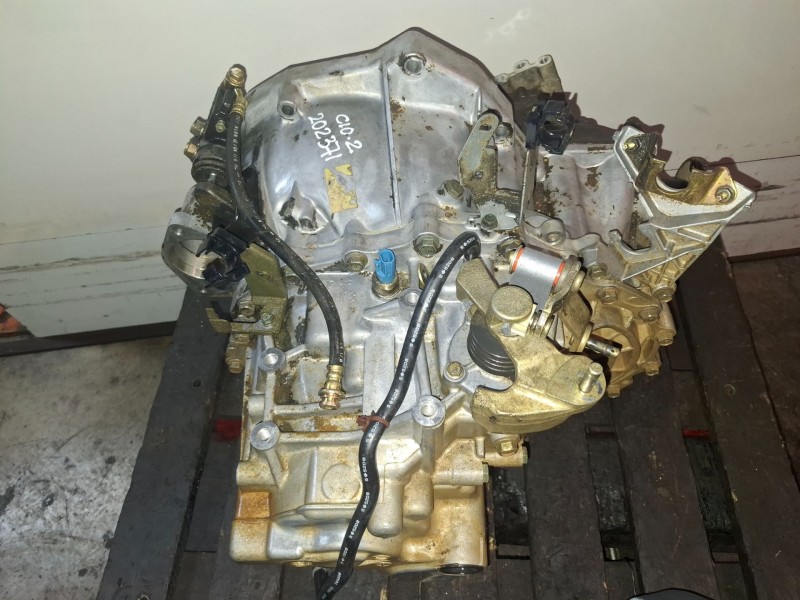 Recambio de caja cambios para nissan x-trail (t30) yd22 referencia OEM IAM   