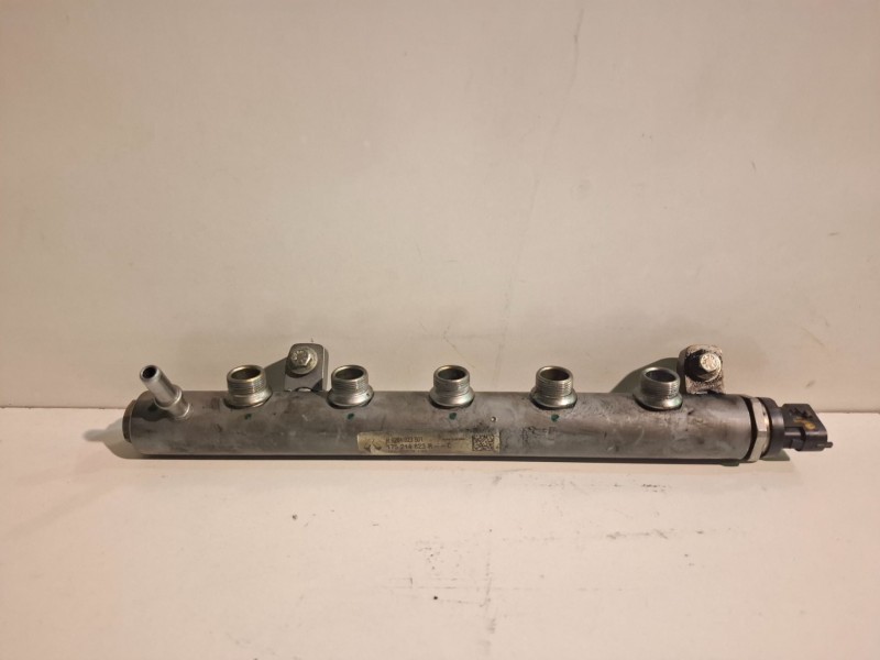 Recambio de rampa inyectora para fiat talento furgón (296) r9m452 referencia OEM IAM 175214823R  