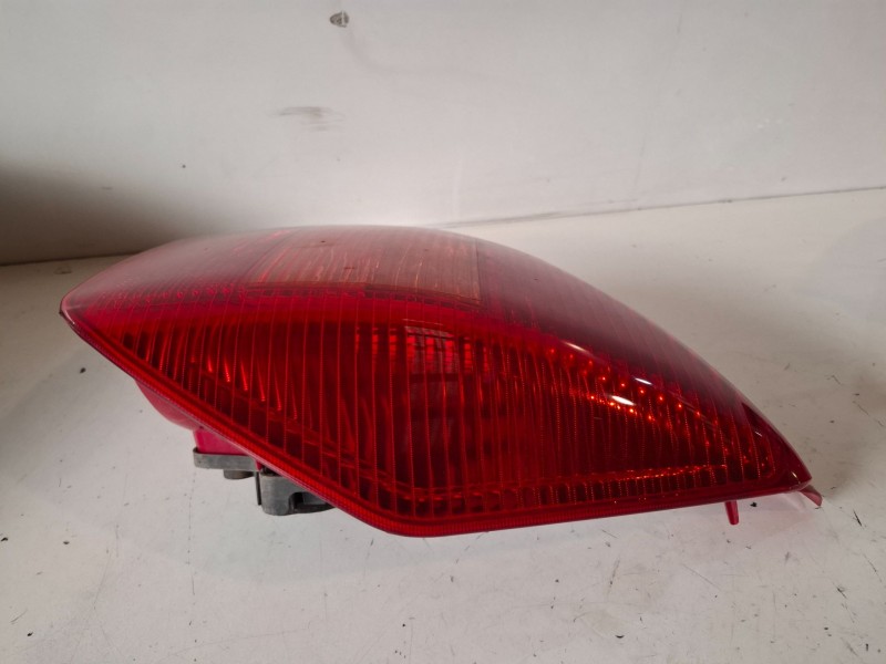 Recambio de piloto trasero derecho para citroen c2 8hz referencia OEM IAM   
