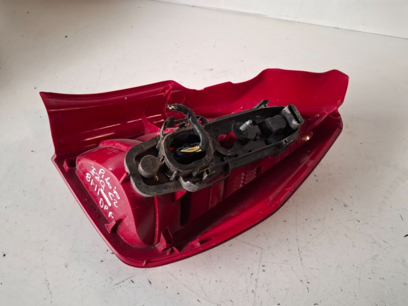 Recambio de piloto trasero izquierdo para citroen c2 8hz referencia OEM IAM   