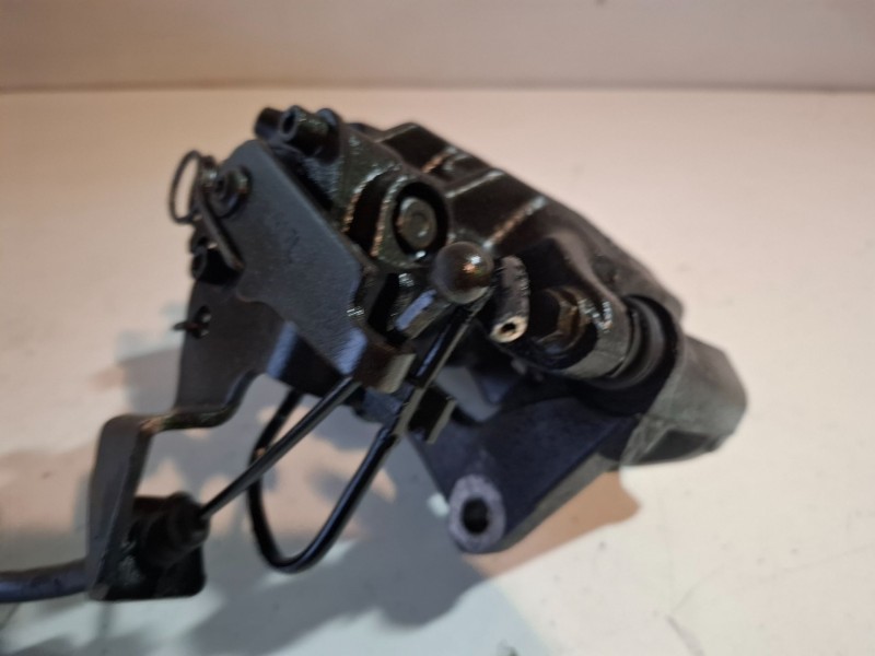 Recambio de pinza de freno trasera izquierda para renault master ii fase 2 furgón g9u650 referencia OEM IAM   