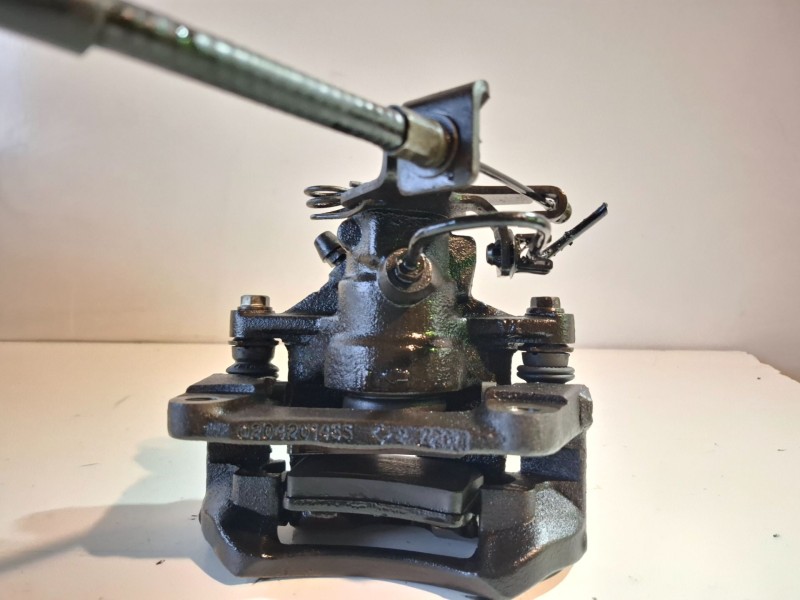 Recambio de pinza de freno trasera izquierda para renault master ii fase 2 furgón g9u650 referencia OEM IAM   