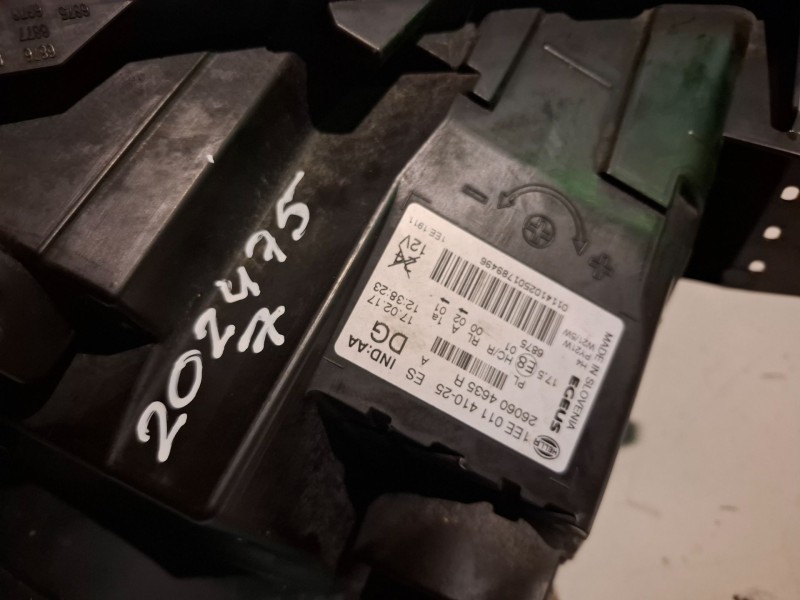 Recambio de faro izquierdo para fiat talento furgón (296) r9m452 referencia OEM IAM 1EE01141025  