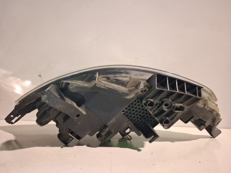 Recambio de faro derecho para nissan qashqai (j11e) k9k636 referencia OEM IAM 10018013  