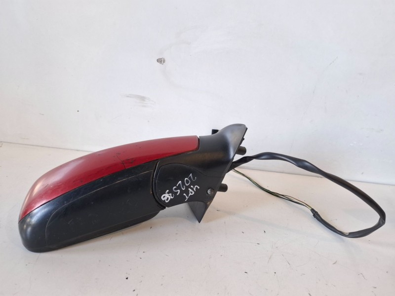 Recambio de retrovisor derecho para peugeot 307 berlina (s2) 9hy referencia OEM IAM 96347734  